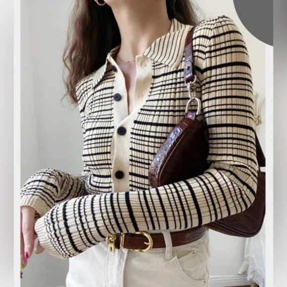 Commense Sweaters - Commense striped knit sweater with collar